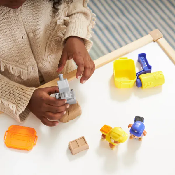 Paw Patrol Rubble & Crew Rubble & Mix Build-It Pack Kinetic Sand